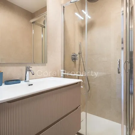 Rea Beachfront - Giardino & Privata - By Coral Appartement Porto Cervo
