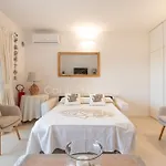 Appartamento Rea Beachfront - Giardino&spiaggia Privata