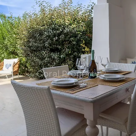Rea Beachfront - Giardino & Privata - By Coral Porto Cervo