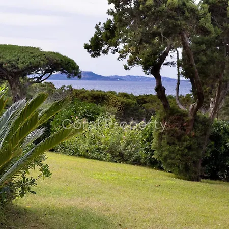 Rea Beachfront - Giardino & Privata - By Coral *