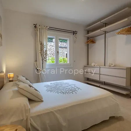 Rea Beachfront - Giardino & Privata - By Coral Apartamento