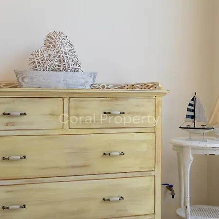 Apartamento Rea Beachfront - Giardino & Privata - By Coral Porto Cervo